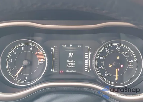 2016 Jeep Cherokee Latitude z USA, uszkodzony, nr VIN 1C4PJMCS5GW193320